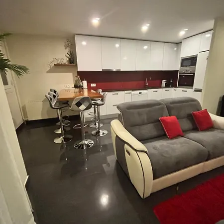 Apartamento Luxueux Entier 3 *